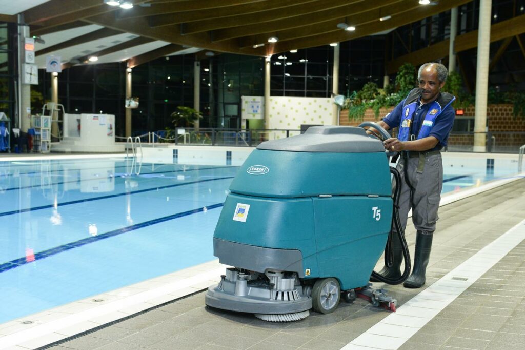 Autolaveuse en piscine